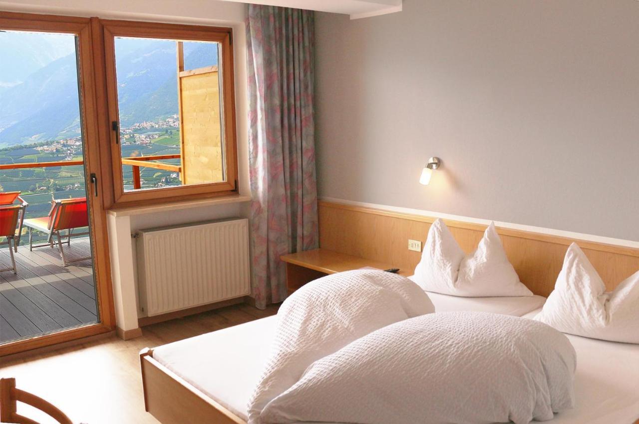 Schenna Garni Eden Bed & Breakfast Ngoại thất bức ảnh